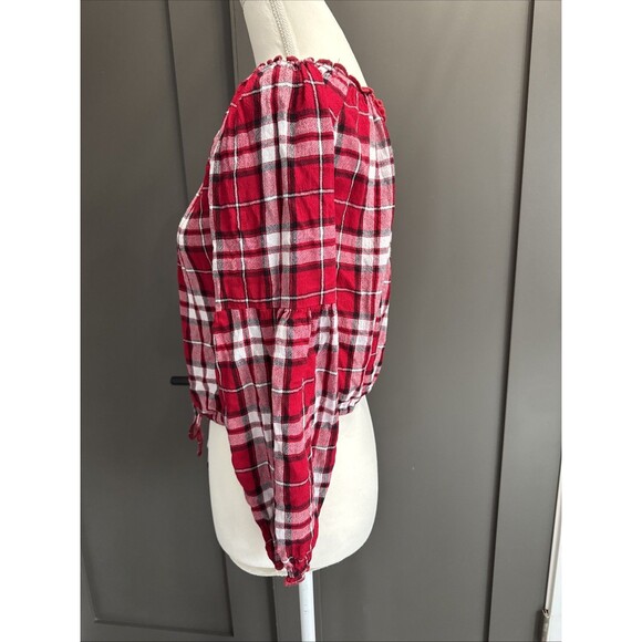 Holister Women's Size S Red White  Plaid Long Sleeve Crop Top - Picture 2 of 5